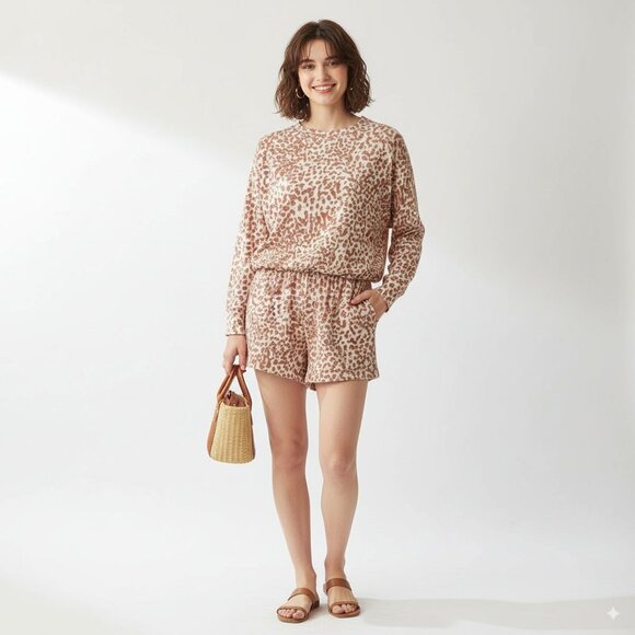 n:Philanthropy GG Soledad Sweatshirt & Shorts Set Camel Animal Smudge - Picture 1 of 11